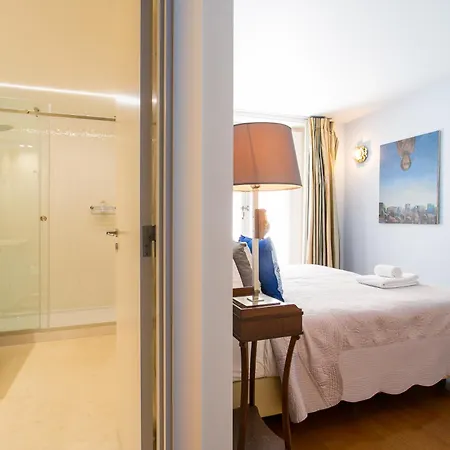 Glamorous House 아파트